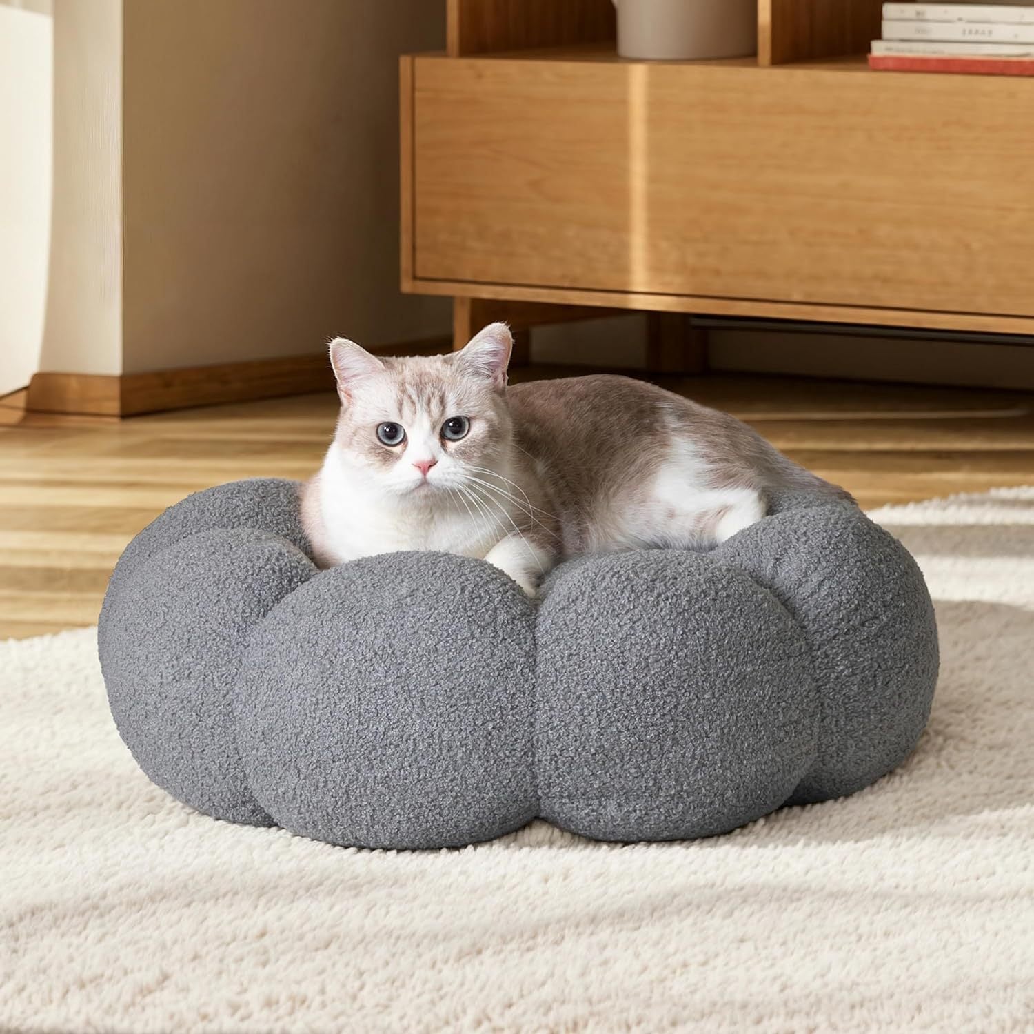 Fluffy Flower Washable Pet Bed